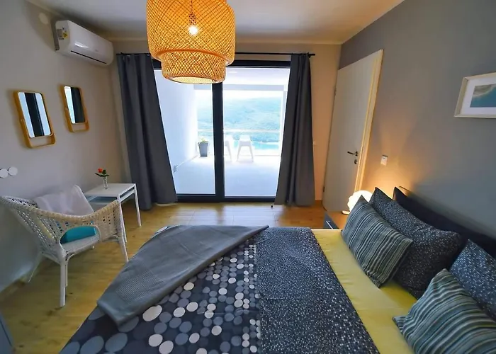 Vanilla I With Beautiful Seaview *