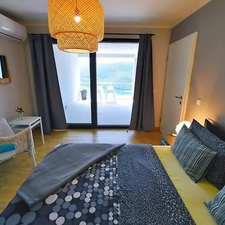 Vanilla I With Beautiful Seaview *